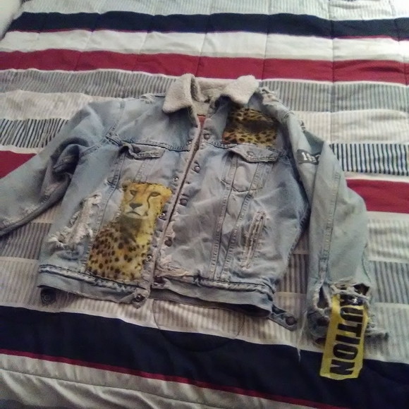 Coat - Picture 2 of 3